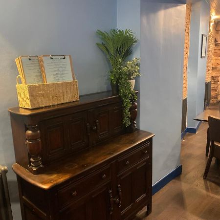 Отель Maqs Bistro Egremont  Экстерьер фото