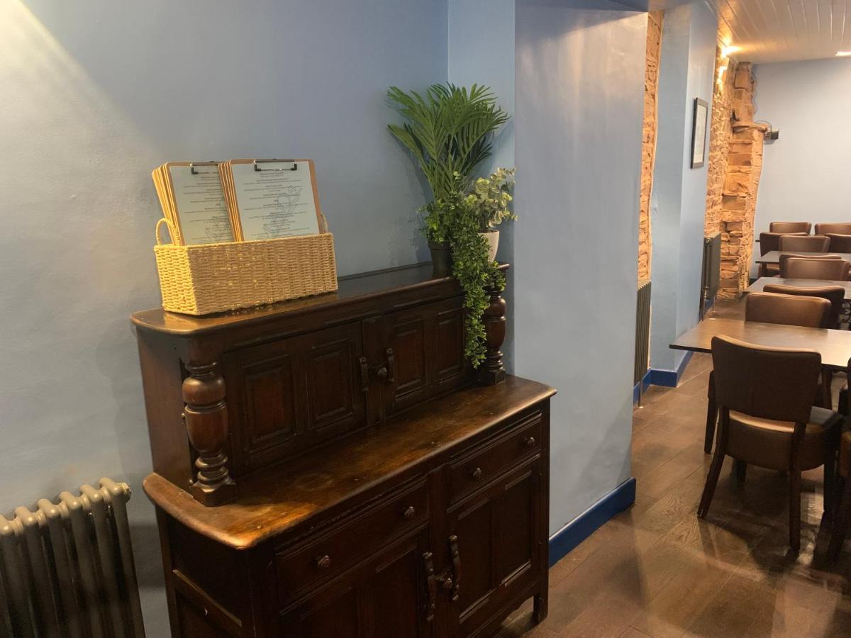 Отель Maqs Bistro Egremont  Экстерьер фото
